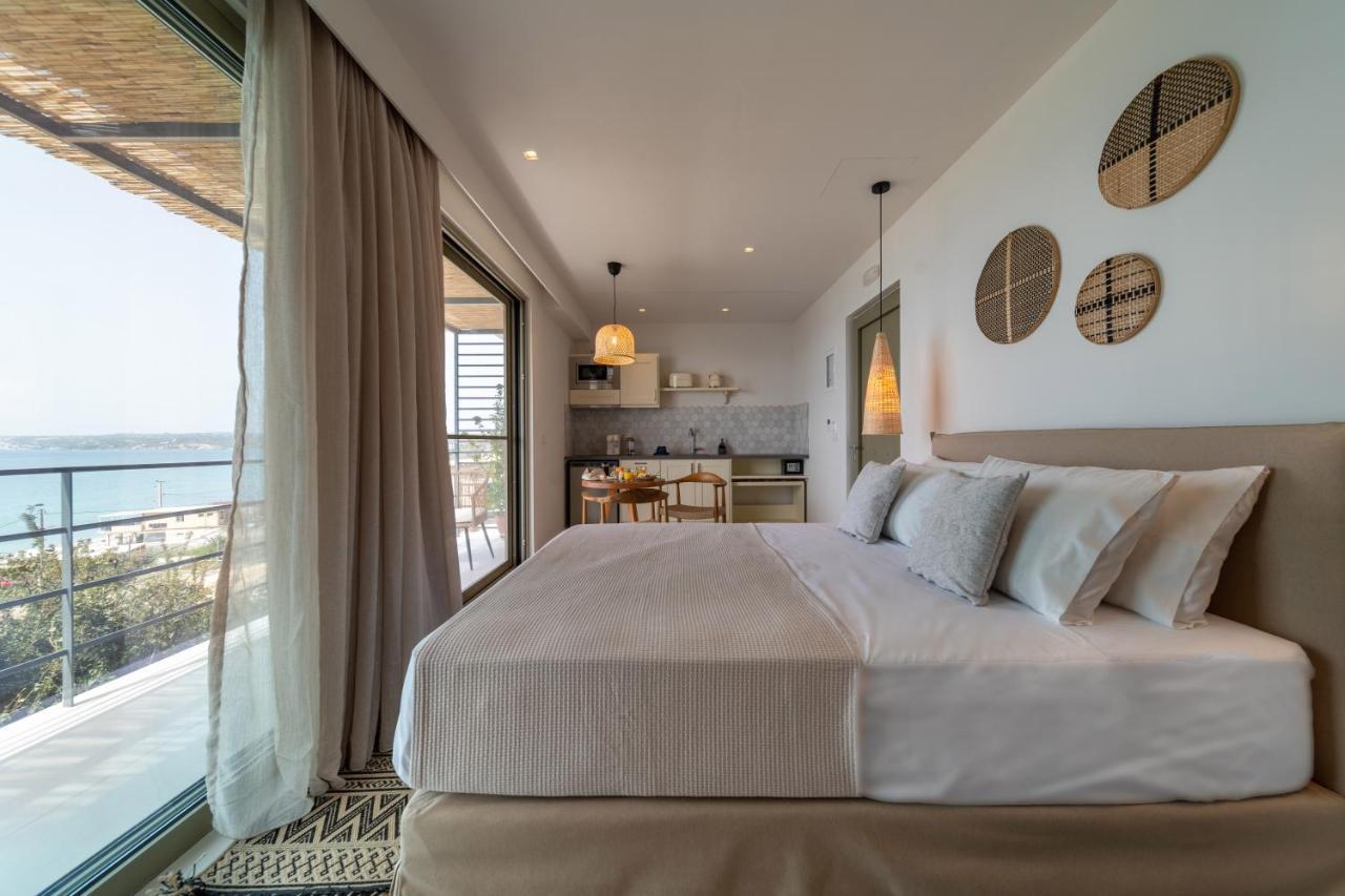 Thea Beachfront Suites In Lourdas Beach Lourdata  Exterior foto